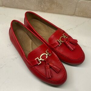 Red leather flats loafers aerosoles with chain and tassel detail size 6.5